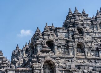 유럽과 아시아 건축의 유산: 성에서 사원까지